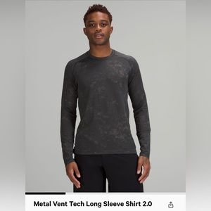 Men’s Lululemon Long Sleeve Workout Shirt, size M